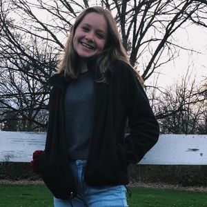 Meet your Posher, Claire